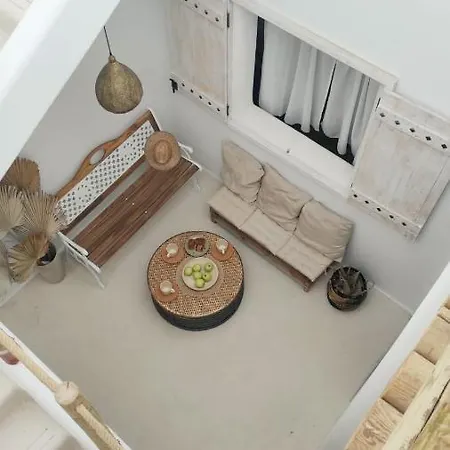 Nomad Surf House * Κοραλέχο