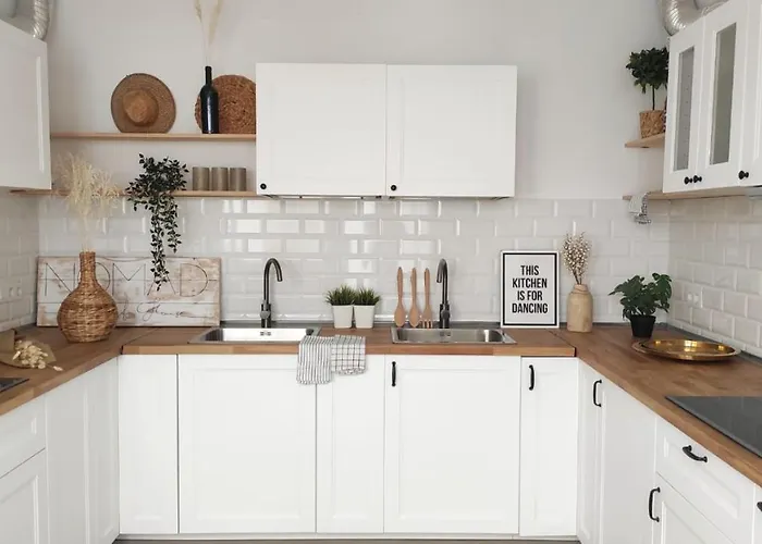 Hostel Nomad Surf House *