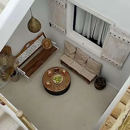 Nomad Surf House Hostel Corralejo