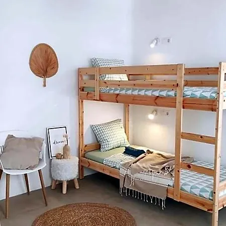 Hostel Nomad Surf House *