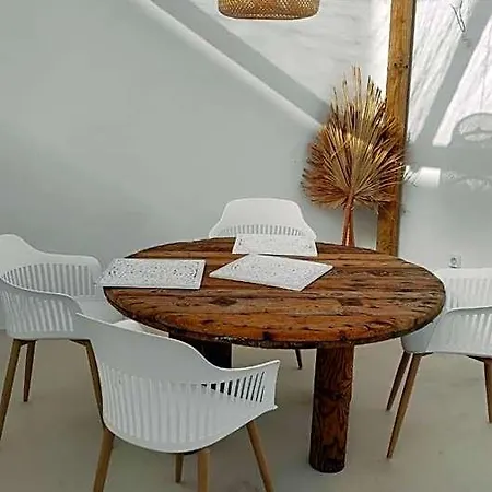 Vandrerhjem Nomad Surf House *