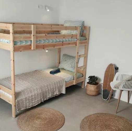 Nomad Surf House * Κοραλέχο