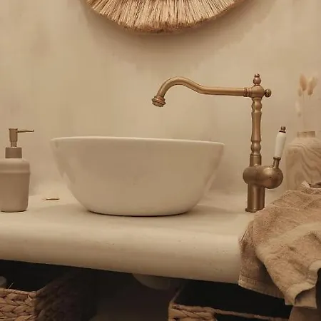 Nomad Surf House Hostel Corralejo